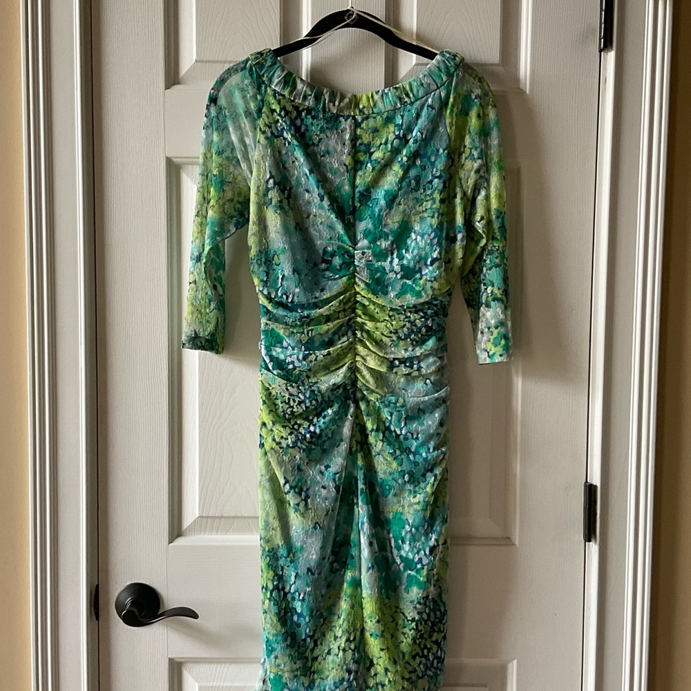 Sangria~Ladies Figure Flattering Lace Dress~Size 10~Multi Colors of Teals